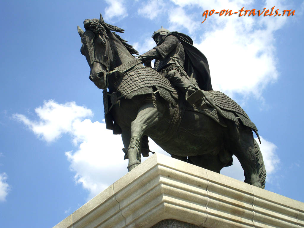 Памятник Дмитрию Донскому в Коломне