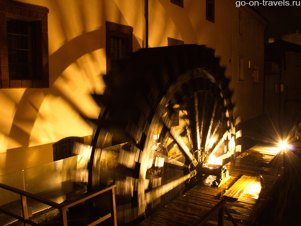 Прага: фото достопримечательностей. Мельничное колесо на острове Кампа