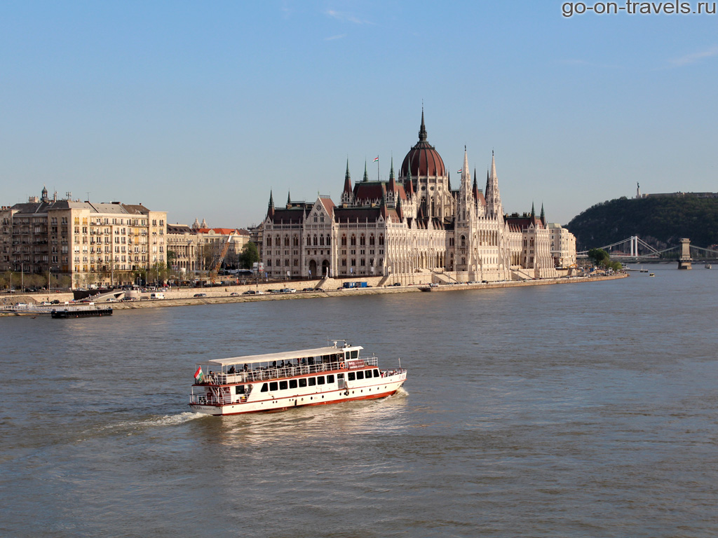 Речные прогулки по Дунаю в Будапеште